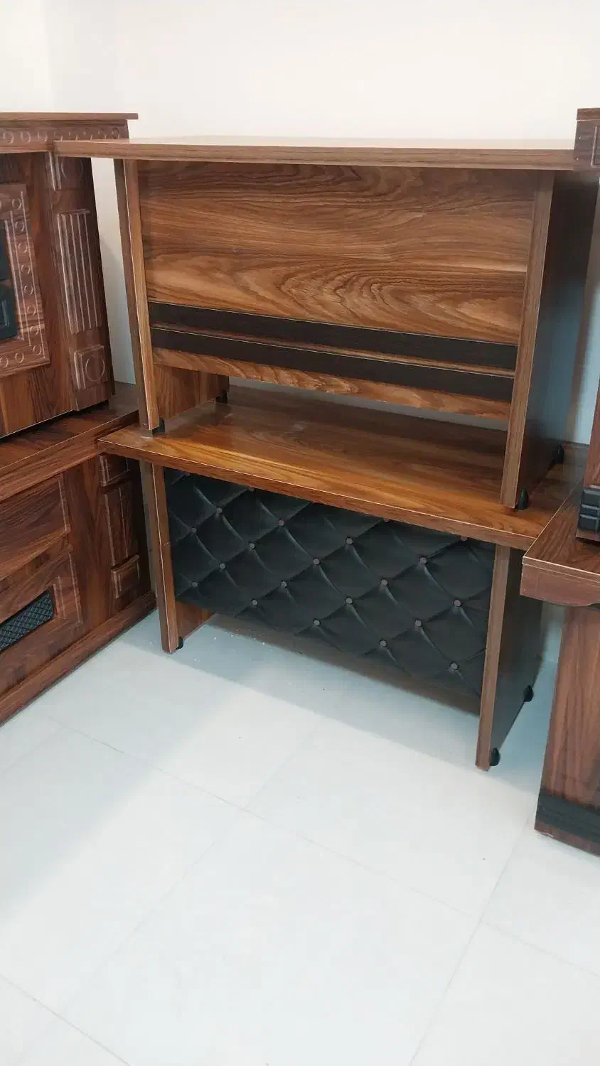 لوازم اداری وآرایشگاه|مبلمان اداری|شاهین دژ, |دیوار