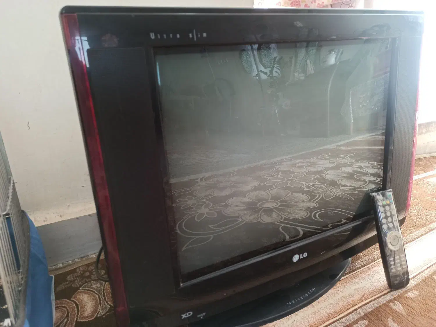 تلویزیون صفحه تخت  LG|تلویزیون و پروژکتور|شیراز, بریجستون|دیوار