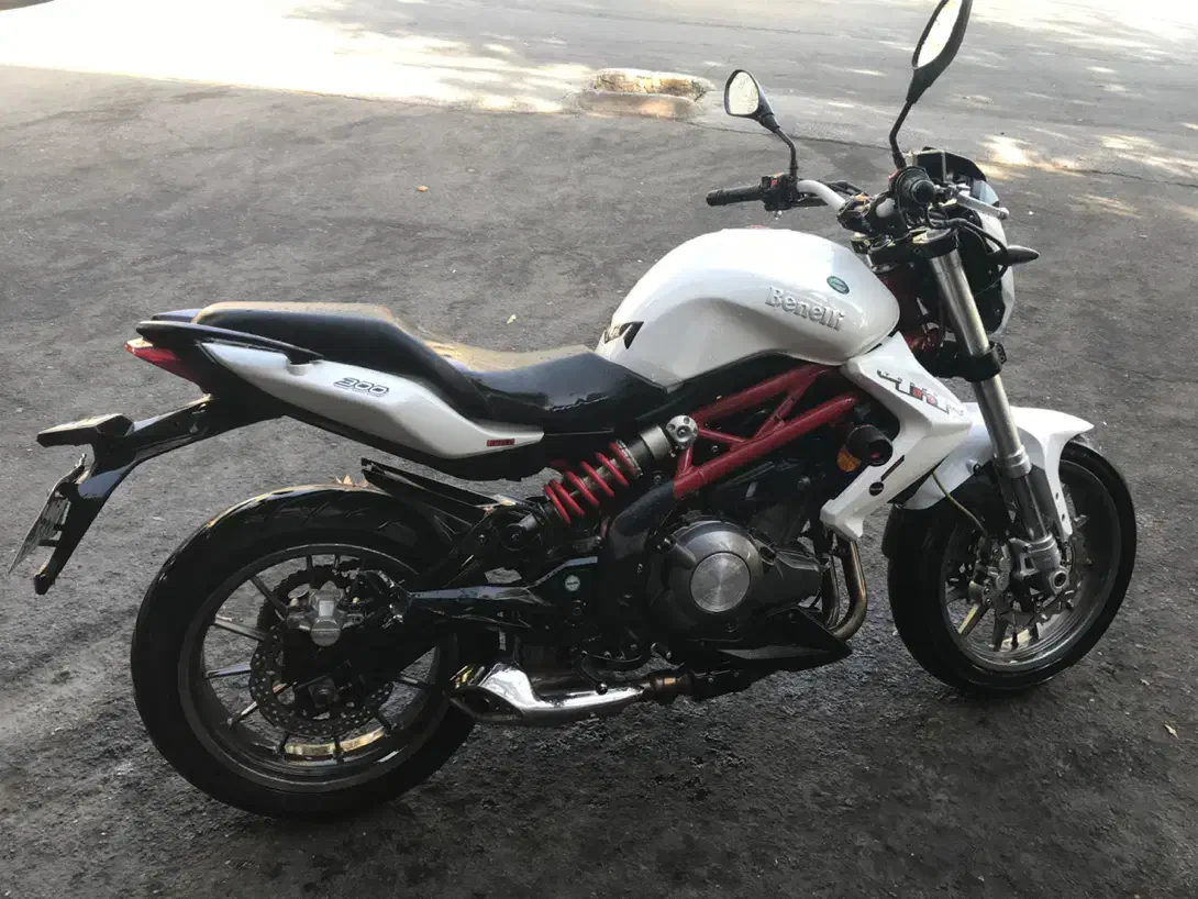 بنلی ۳۰۰ اصلی وارداتی|موتورسیکلت|نیشابور, فضل|دیوار