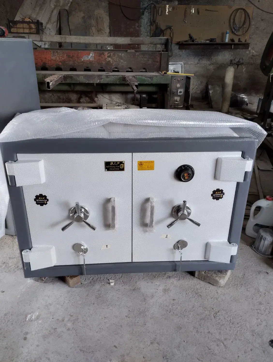 گاوصندوق زیر ویترینی ۱۲۰ایمن صنعت|فروشگاه و مغازه|مراغه, |دیوار