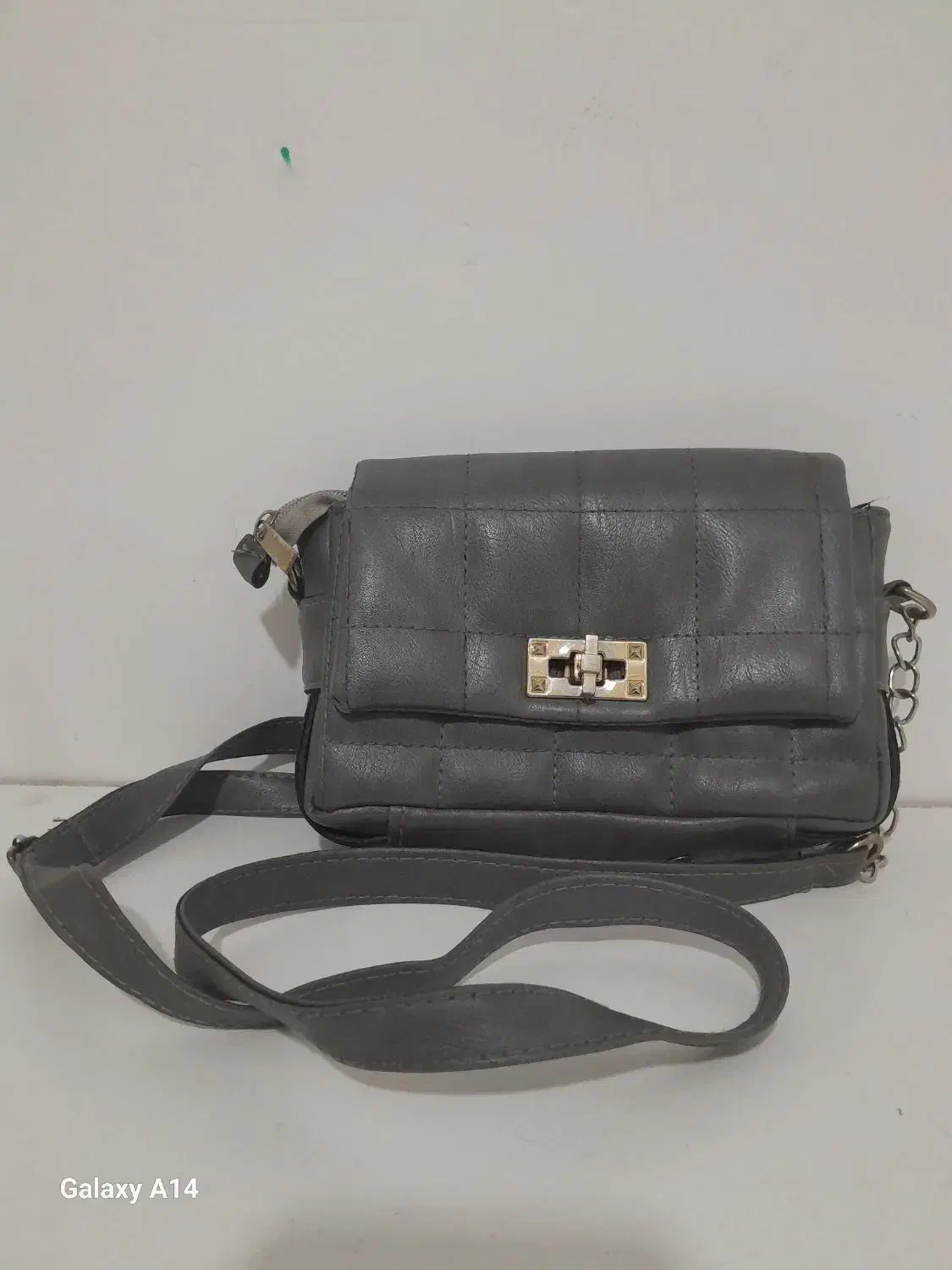 کیف|کیف، کفش، کمربند|گرگان, |دیوار