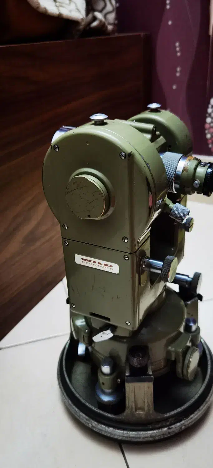 دوربین نقشه برداری wild t2 swiss ساخت سوییس|ابزارآلات|مشهد, شریف|دیوار