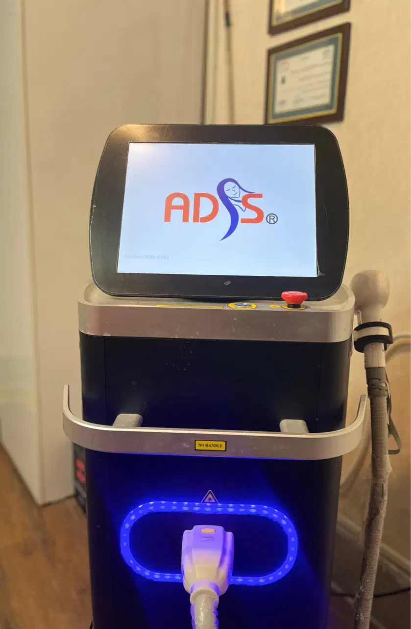 فروش دستگاه لیزر با شرایط استثنایی|پزشکی|مشهد, هفت تیر (آب و برق)|دیوار