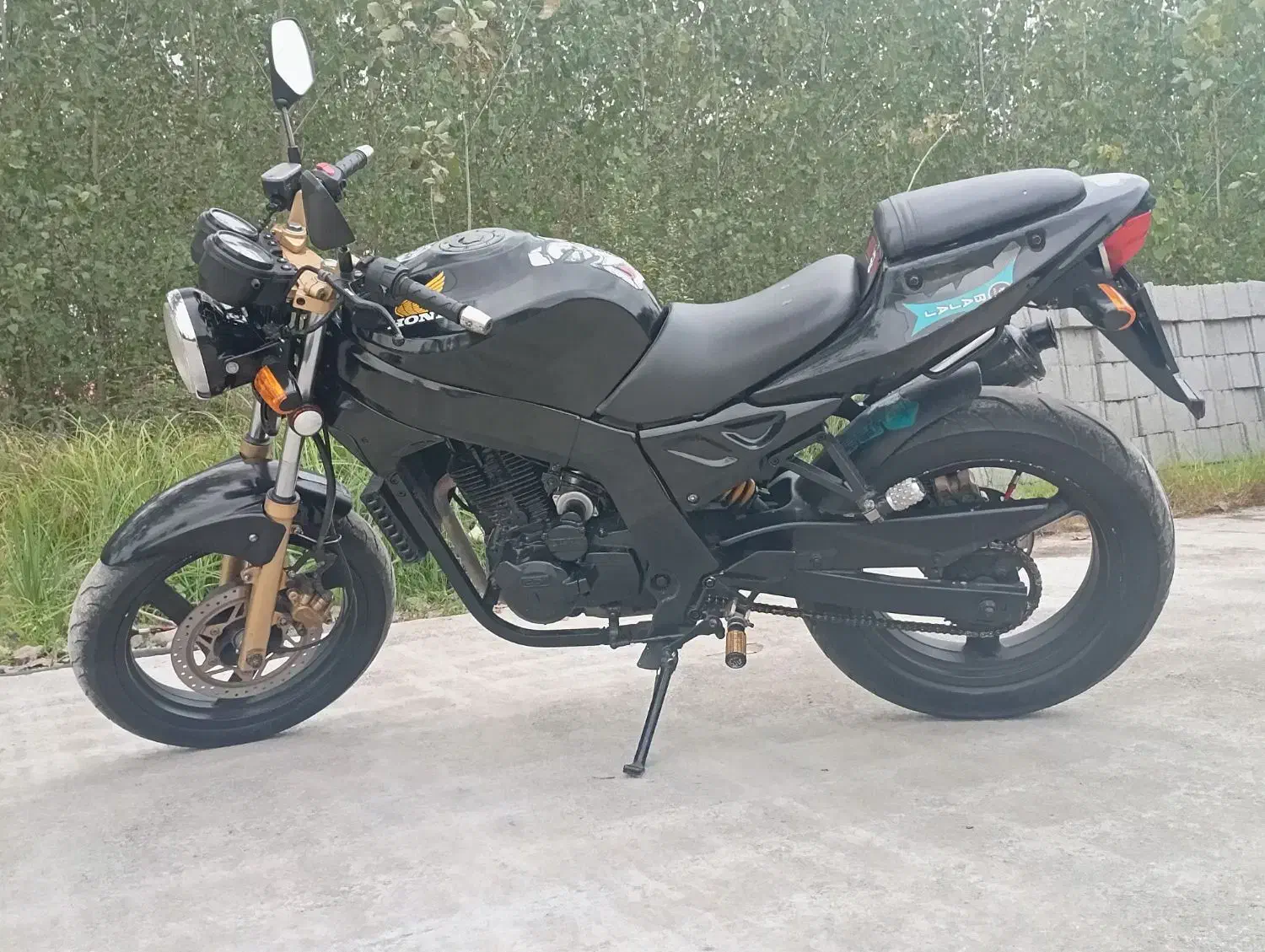 پیشرو پارس|موتورسیکلت|صومعهسرا, |دیوار