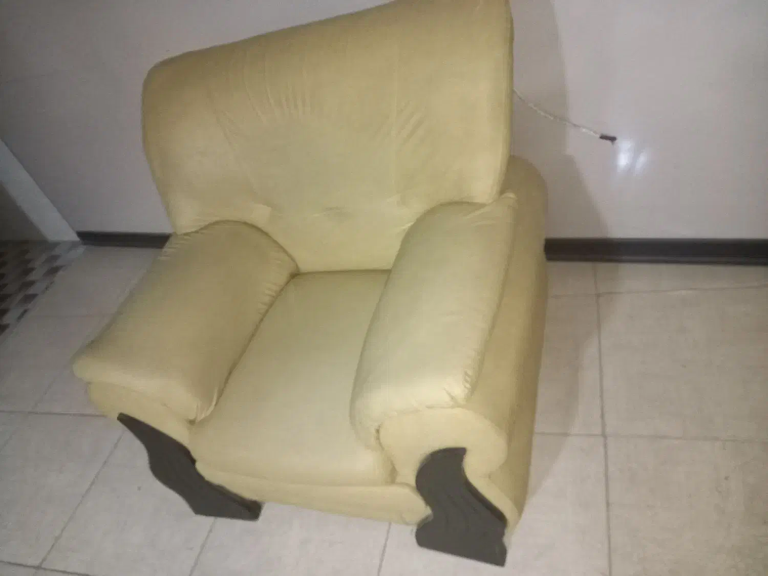 مبل هفت نفره چرمی|مبلمان خانگی و میز عسلی|قائم‌شهر, |دیوار