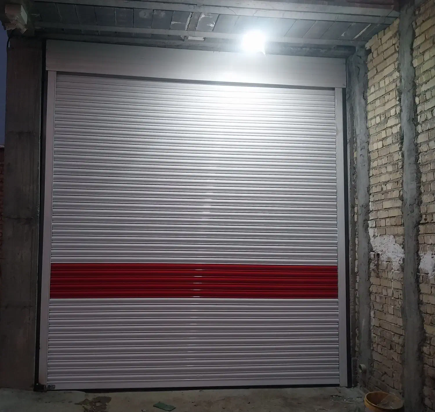 درب برقی. شیشه سکوریت نوین سیستم|خدمات پیشه و مهارت|مرودشت, شهرک مهدیه|دیوار