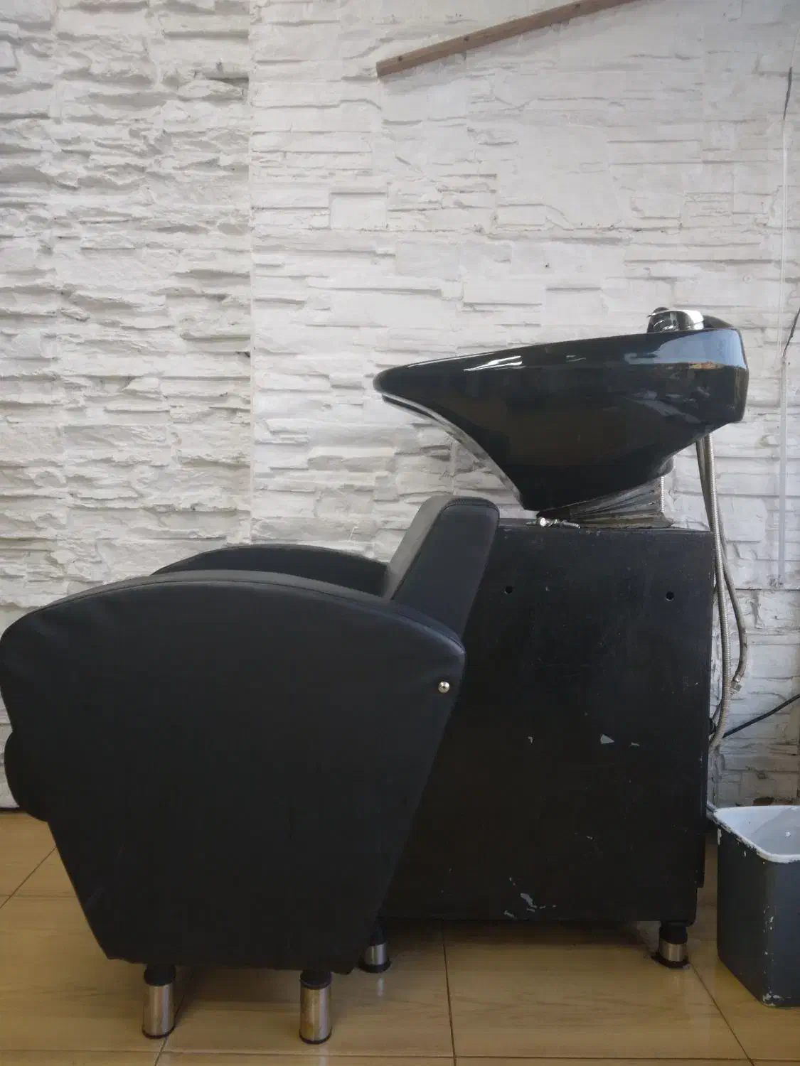 سرشور نشسته کارکرده خارجی|آرایشگاه و سالنهای زیبایی|رشت, دیلمان|دیوار