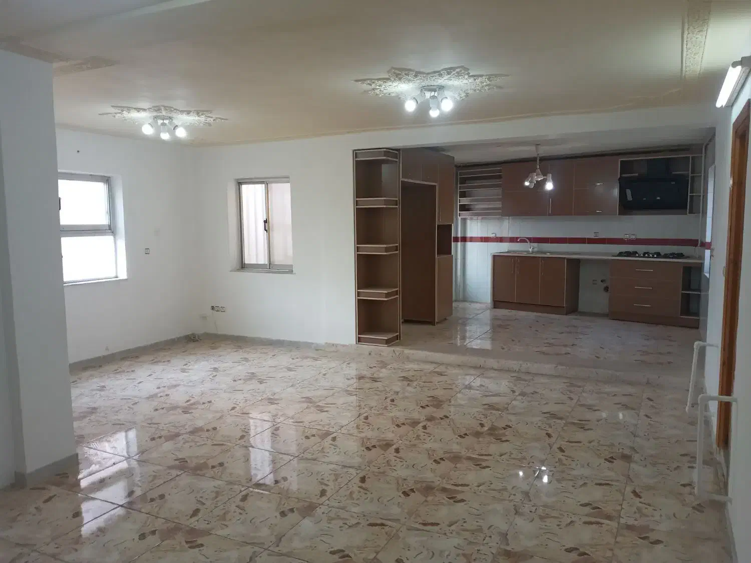 آپارتمان ۳خوابه طبقه اول مستقل راه جداجاده لیلاکوه|فروش آپارتمان|لنگرود, |دیوار