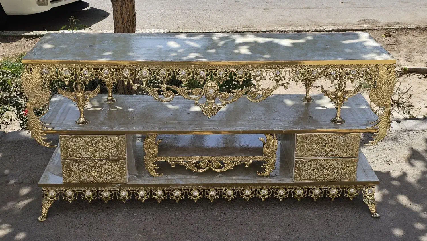 کنارسالنی بوفه ساعت میز تلویزیون برنجی خالص|میز تلفن|مشهد, طلاب|دیوار