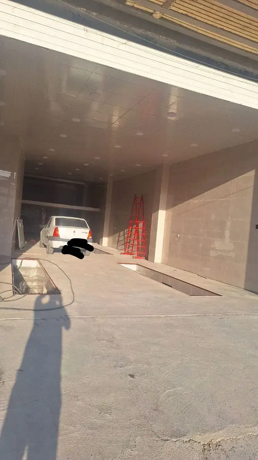 اجاره مغازه ۲۰۰ متری|اجارهٔ مغازه و غرفه|ایوان, |دیوار