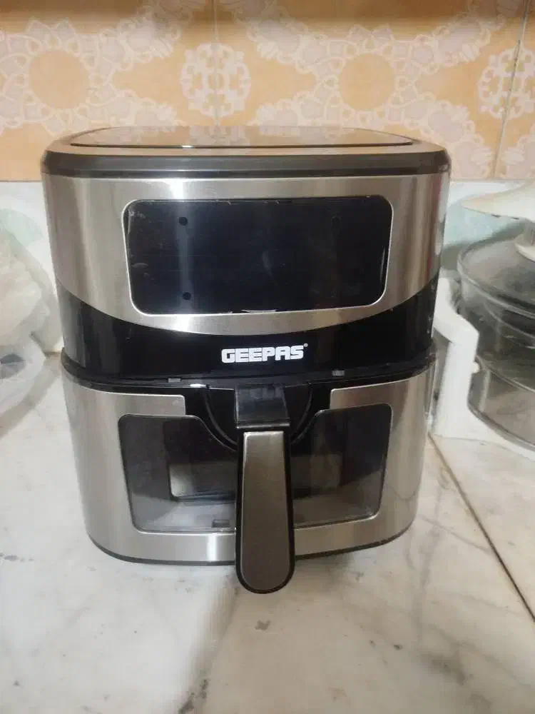 سرخکن ۹لیتری ۵۵۰۰|اجاق گاز و لوازم برقی پخت‌وپز|سراوان, |دیوار