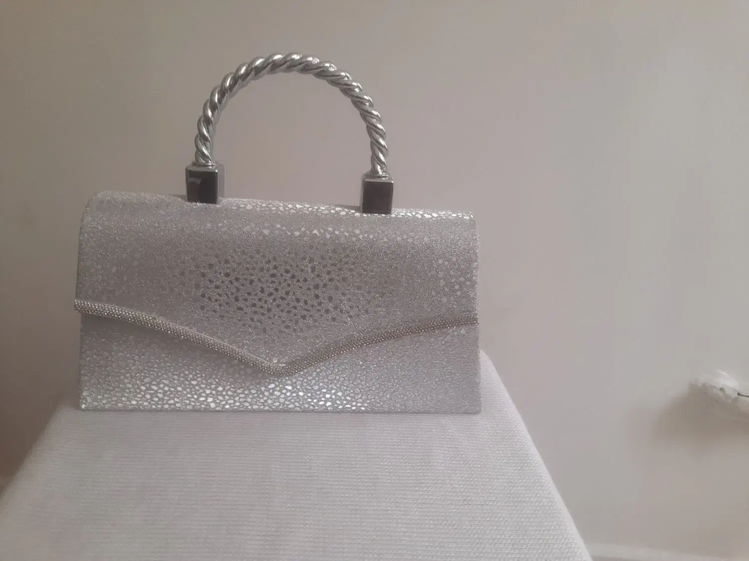 کیف و کفش نقره ای بسیار شیک و مجلسی|کیف، کفش، کمربند|ری, شهرری|دیوار