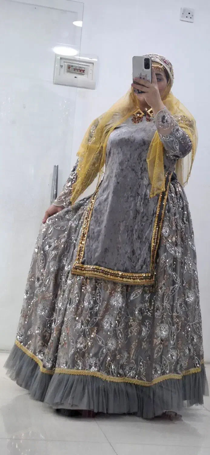 لباس محلی|لباس|اهواز, فولادشهر|دیوار