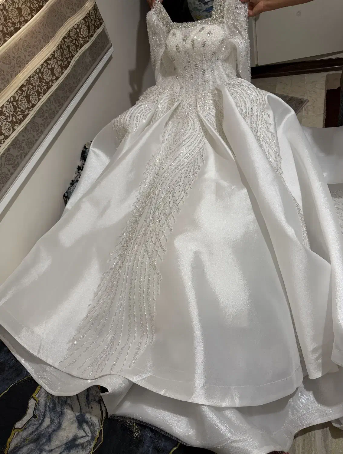 لباس عروس و فنر|لباس|کهریزک, |دیوار