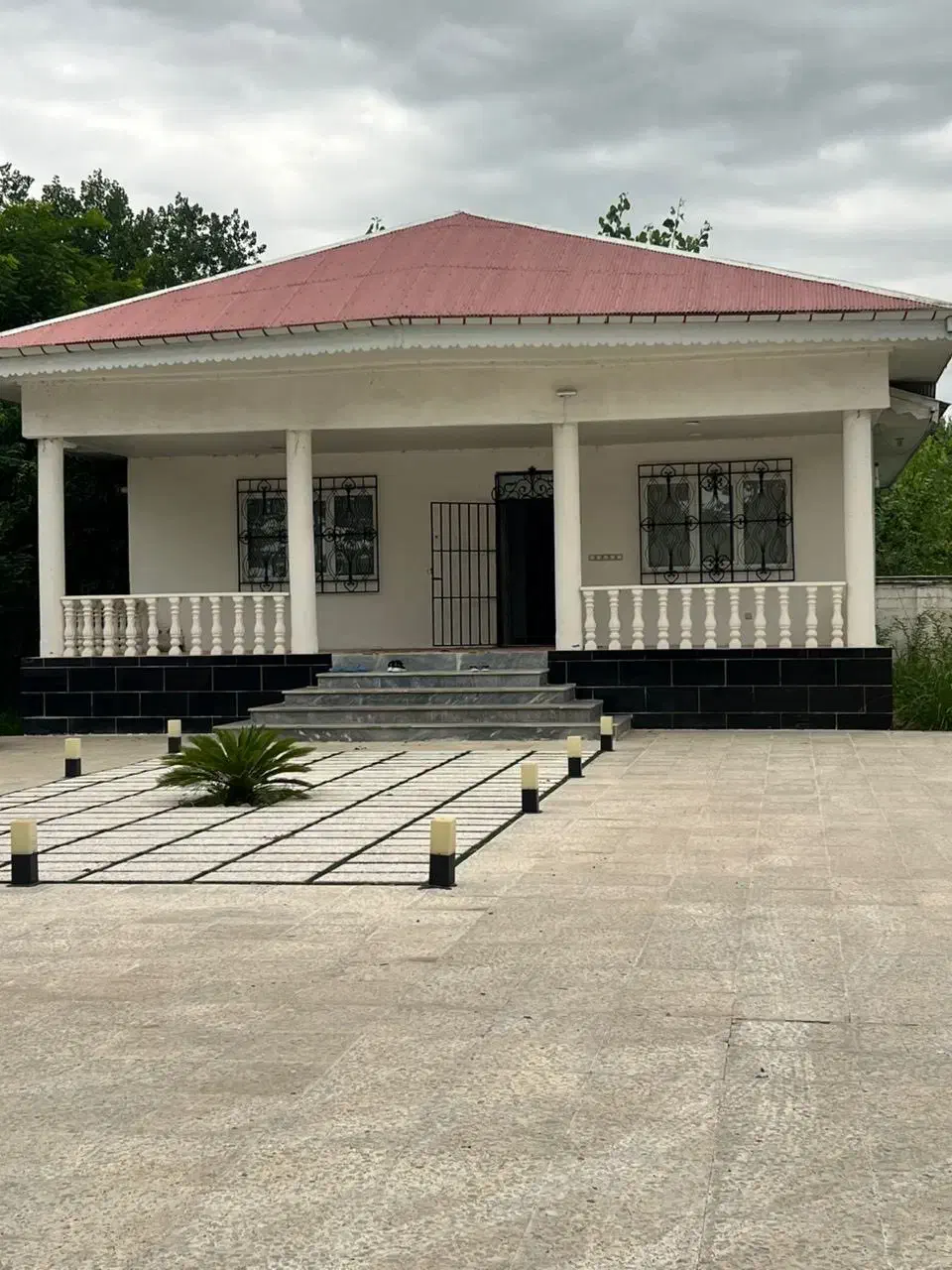 ویلاباغ ۱۱۰۰متر زمین ۱۵۰متر بنا|فروش خانه و ویلا|رشت, گلسار|دیوار