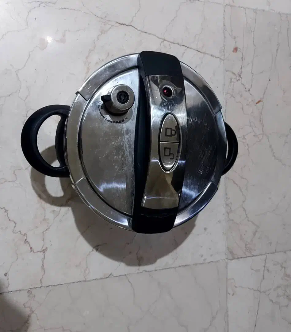 زودپز پارس استیل ۴لیتری.درحدنو|ظروف پختوپز|تهران, نیروی هوایی (پیروزی)|دیوار