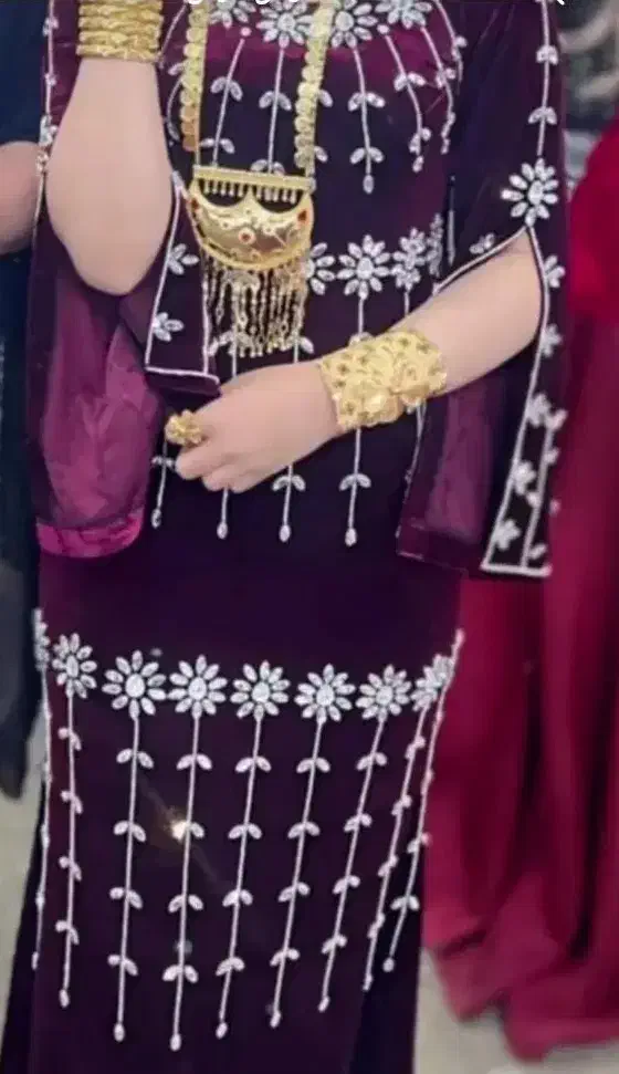 لباس‌بندری|لباس|میناب, |دیوار