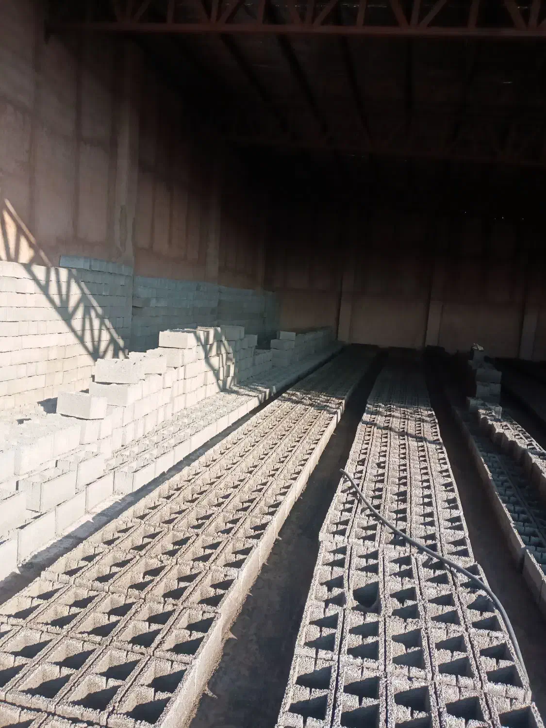 بلوکه ملک اباد بینالود|مصالح و تجهیزات ساختمان|ملکآباد, |دیوار