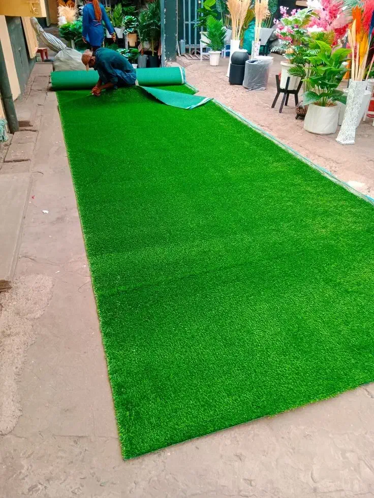 نمایندگی چمن مصنوعی با قیمت کارخانه|خدمات باغبانی و درختکاری|اصفهان, برازنده|دیوار