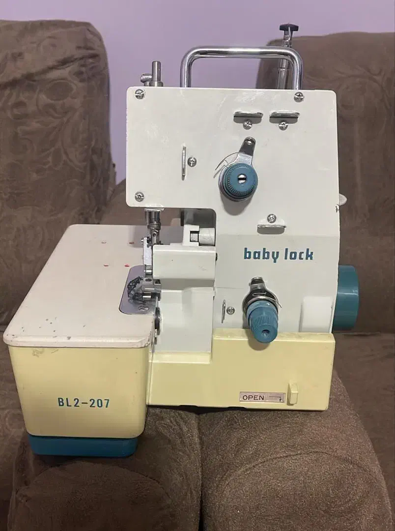 سردوز دو نخ بابی لوک|چرخ خیاطی و ریسندگی|شیراز, شهرک والفجر|دیوار