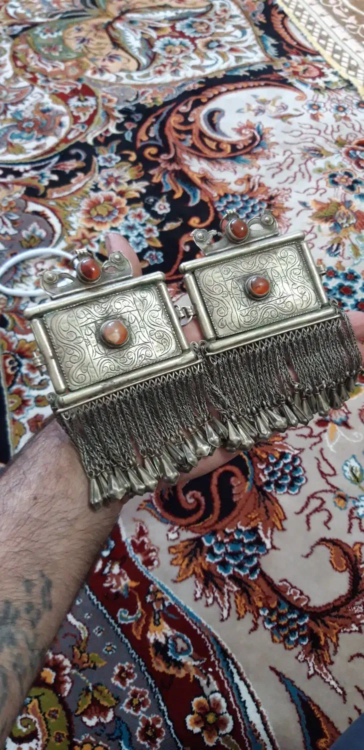 آویزهای کهنه صفوی|کلکسیون اشیاء عتیقه|محمدیه-قزوین, |دیوار