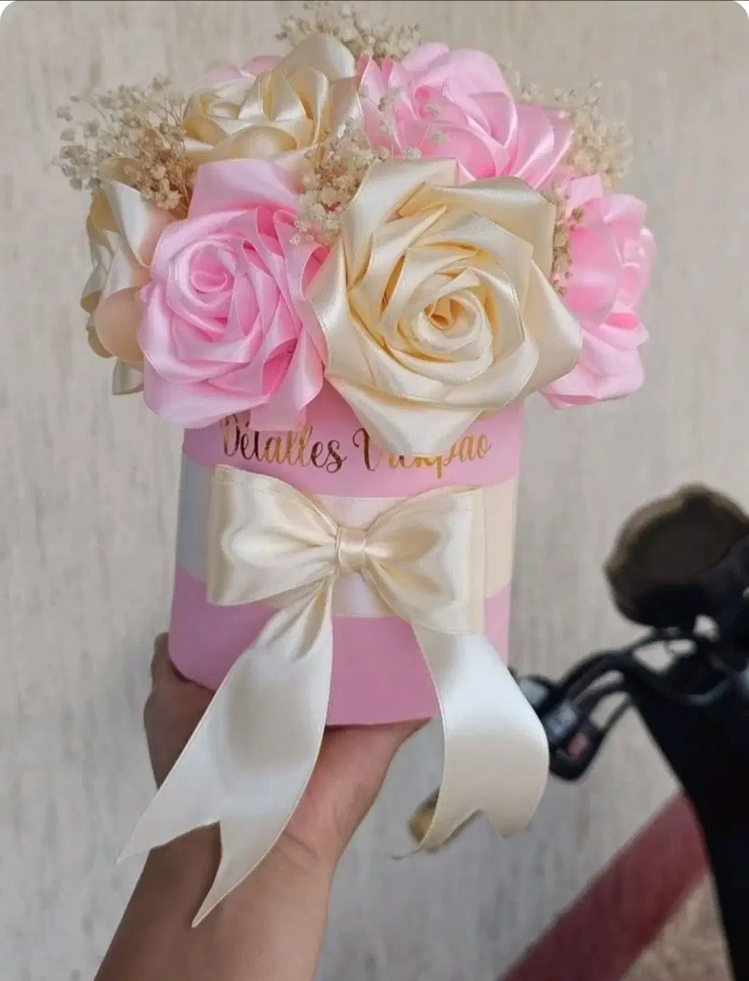 دسته گل رز روبانی|گل مصنوعی|شیراز, میانرود|دیوار