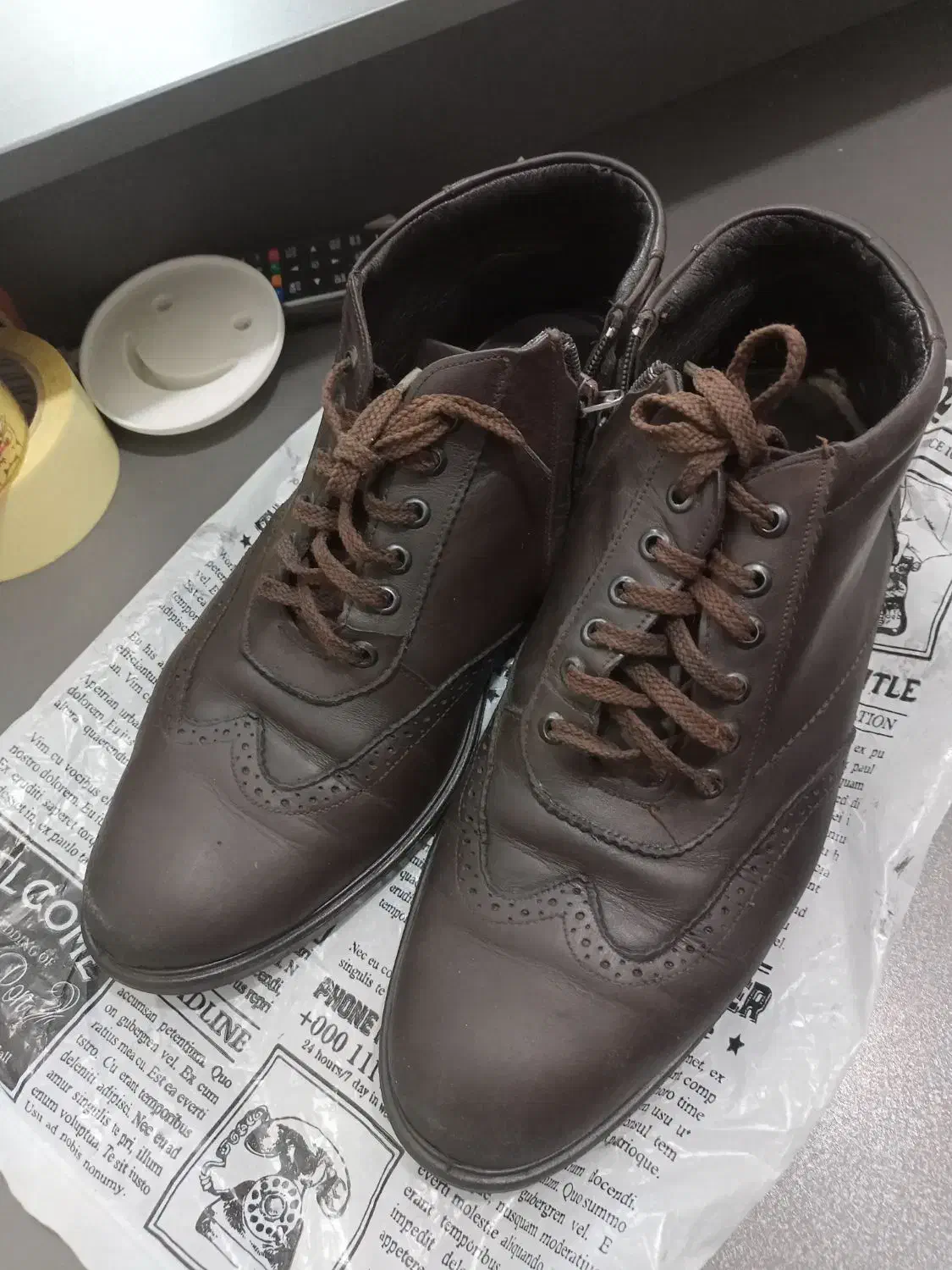 کفش چرم طبیعی هشت ترک|کیف، کفش، کمربند|اندیشه, اندیشه فاز ۱|دیوار