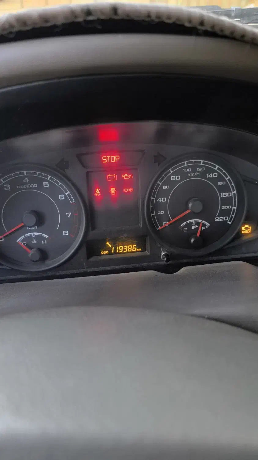 پژو ۴۰۵ مدل ۹۸ بدون رنگ و بسیار تمیز و شاسی پلمپ|خودرو سواری و وانت|سیب و سوران, |دیوار