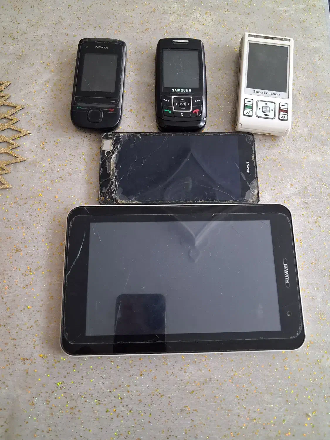 کوشی و تبلت|تبلت|تبریز, |دیوار