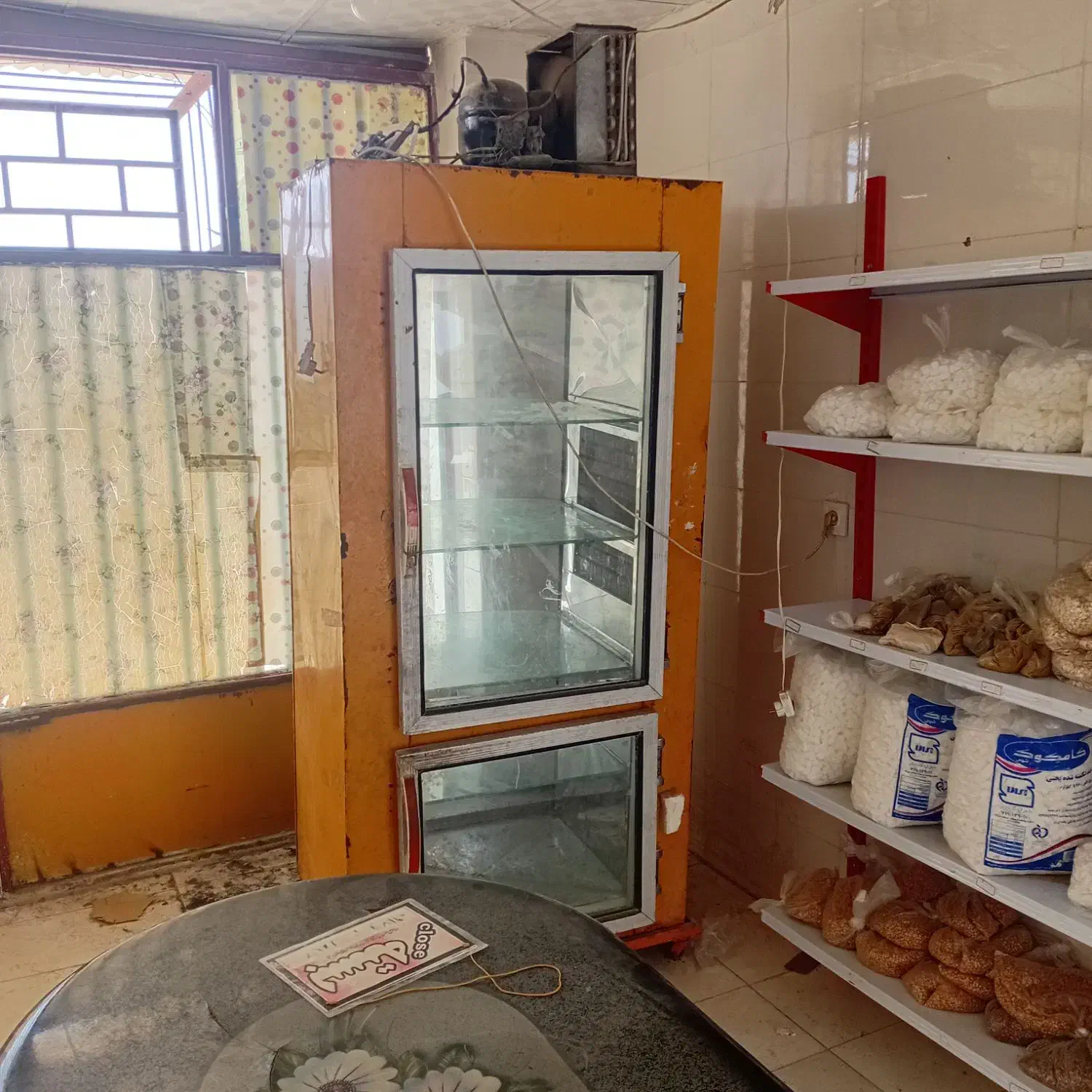 ویترینی ایستاده یخچال|یخچال و فریزر|شبانکاره, |دیوار