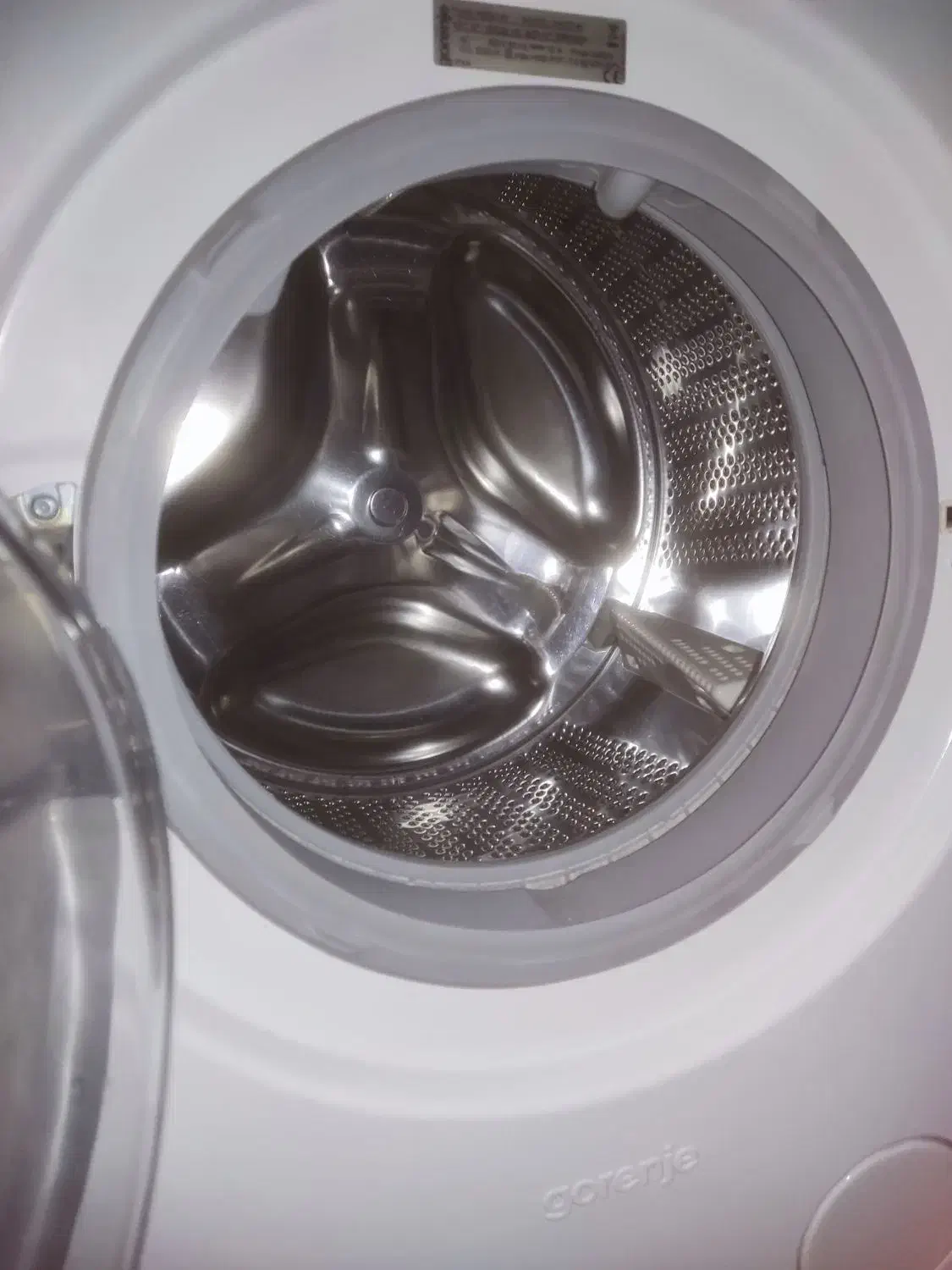 لباسشویی گورنج|ماشین لباسشویی و خشک‌کن لباس|نقده, |دیوار