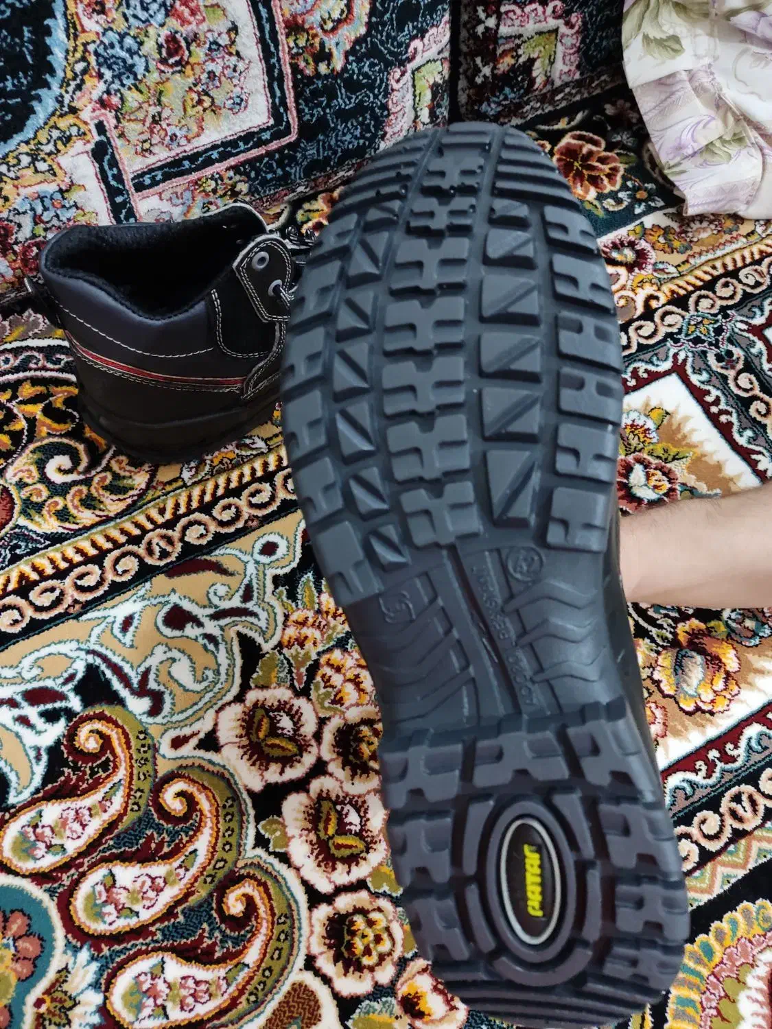 کفش کار سایز ۴۲ نو|کیف، کفش، کمربند|اقبالیه, |دیوار