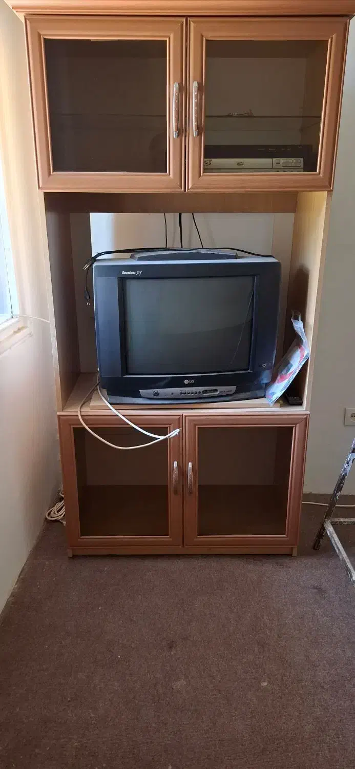 یک عدد تلویزیون LG|تلویزیون و پروژکتور|کرمان, |دیوار