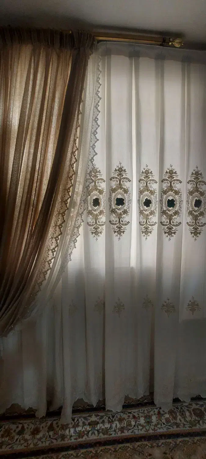 پرده کتان با کناره های گیپور و مروارید دوزی شده|پرده، رانر، رومیزی|اندیشه, اندیشه فاز ۵|دیوار