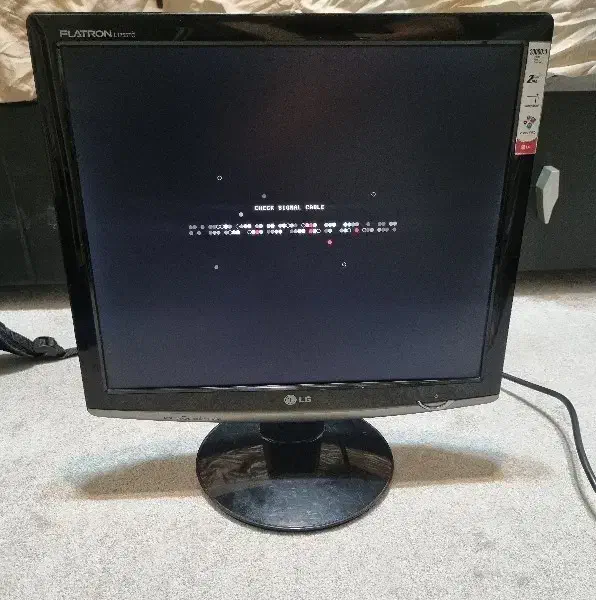 مانیتو ال جی LG مدل L1755TQ|قطعات و لوازم جانبی رایانه|تهران, مرزداران|دیوار