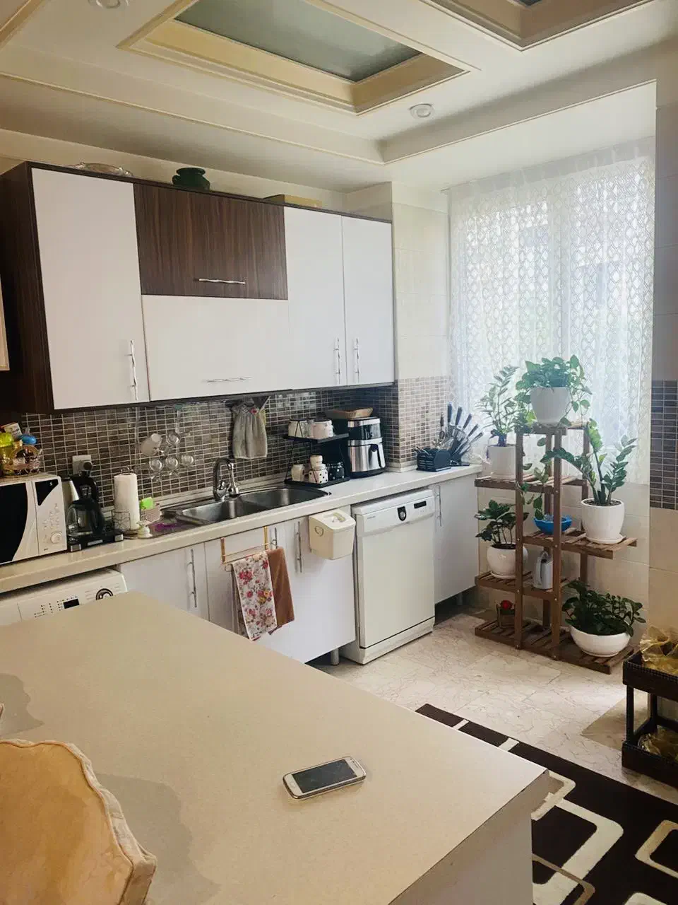 ۷۵متر/دو خواب/۵ ساله/فول امکانات/اطلاعات