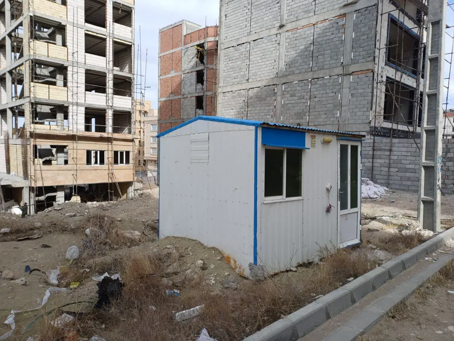 کانکس دو در سه . در حد نو|مصالح و تجهیزات ساختمان|اردبیل, |دیوار