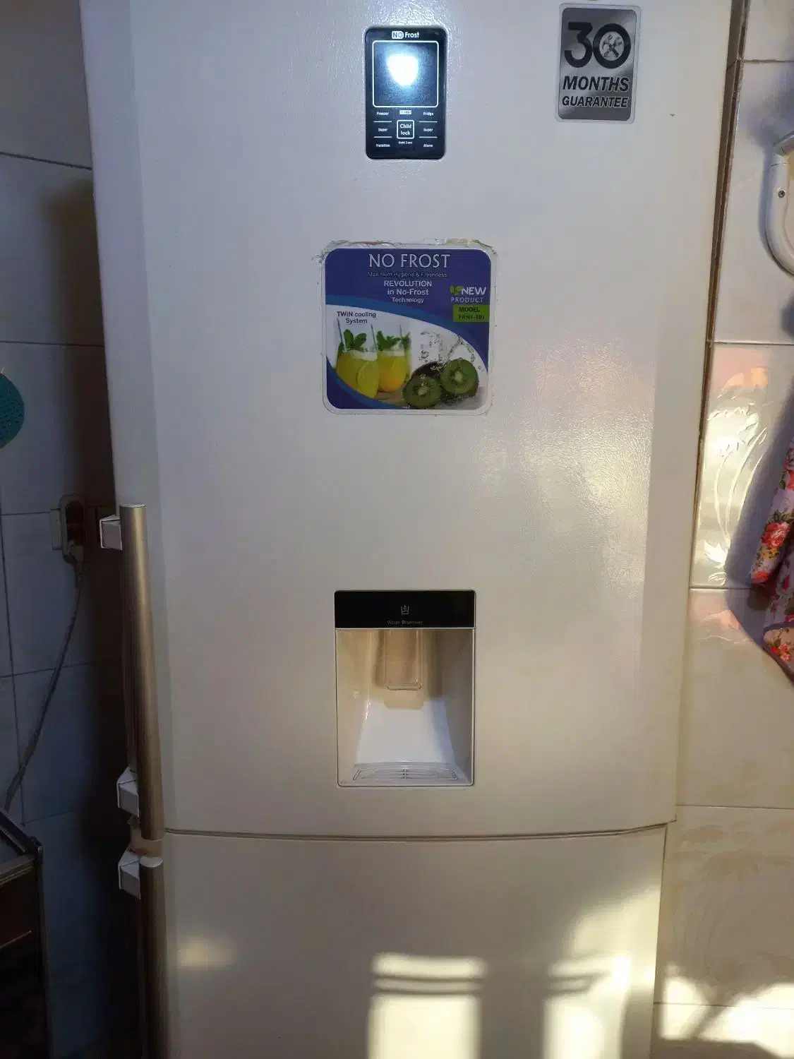 یخچال فریزرکلور  30فوت|یخچال و فریزر|اصفهان, ملک‌شهر|دیوار