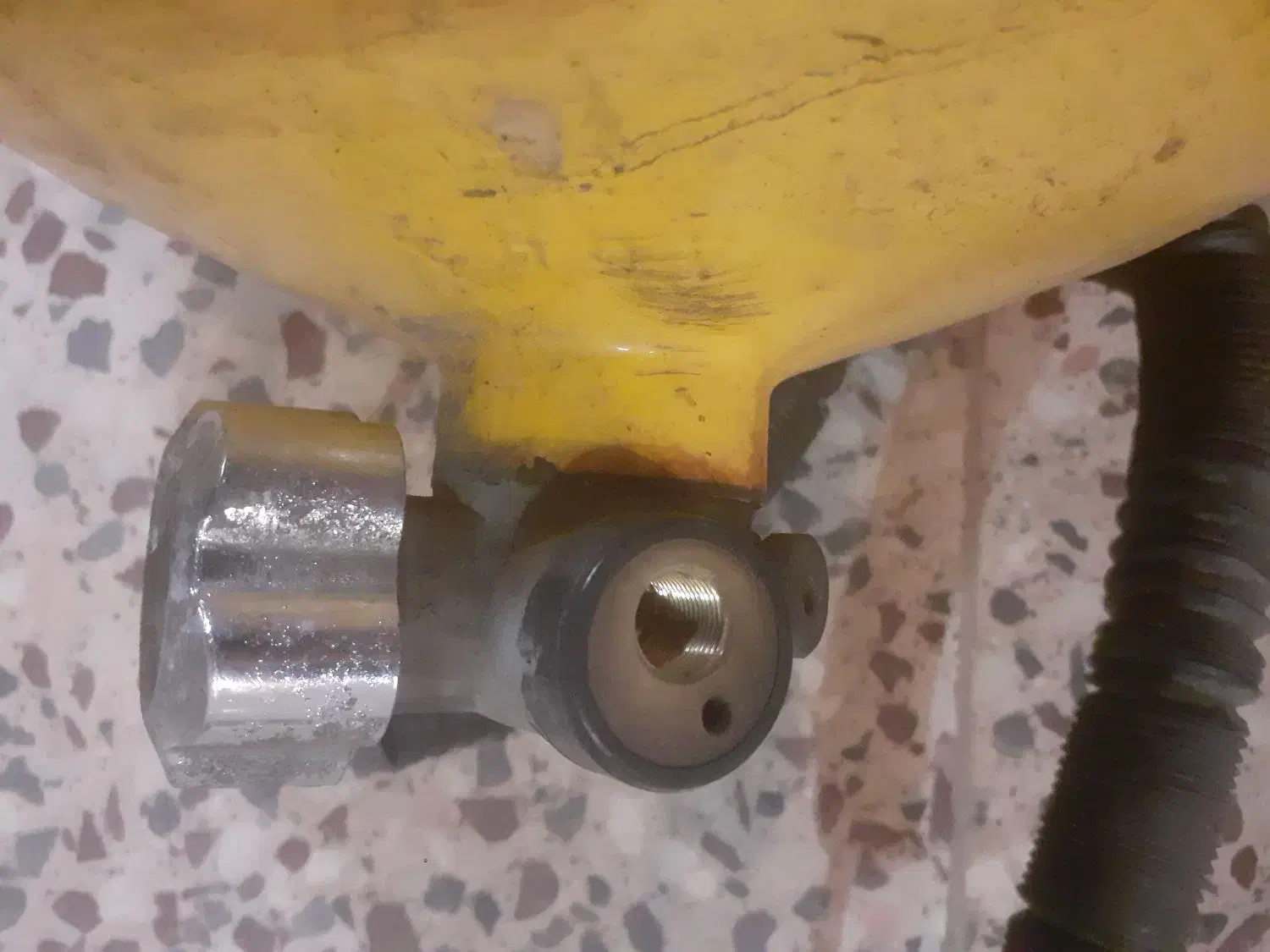 ف وش یک عدد کپسول سی ان جی پراید ۱۸ کیلویی|قطعات یدکی و لوازم جانبی|اهواز, زیتون کارگری|دیوار