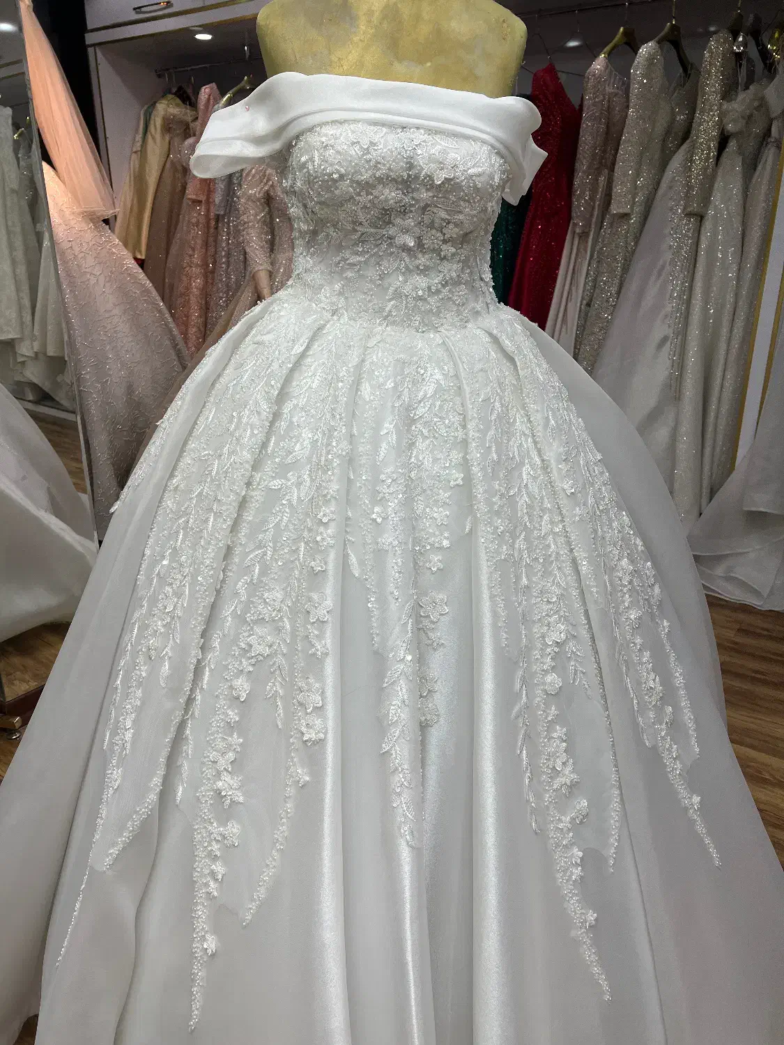 فروش لباس عروس در حد نو|لباس|قدس, شهرقدس|دیوار