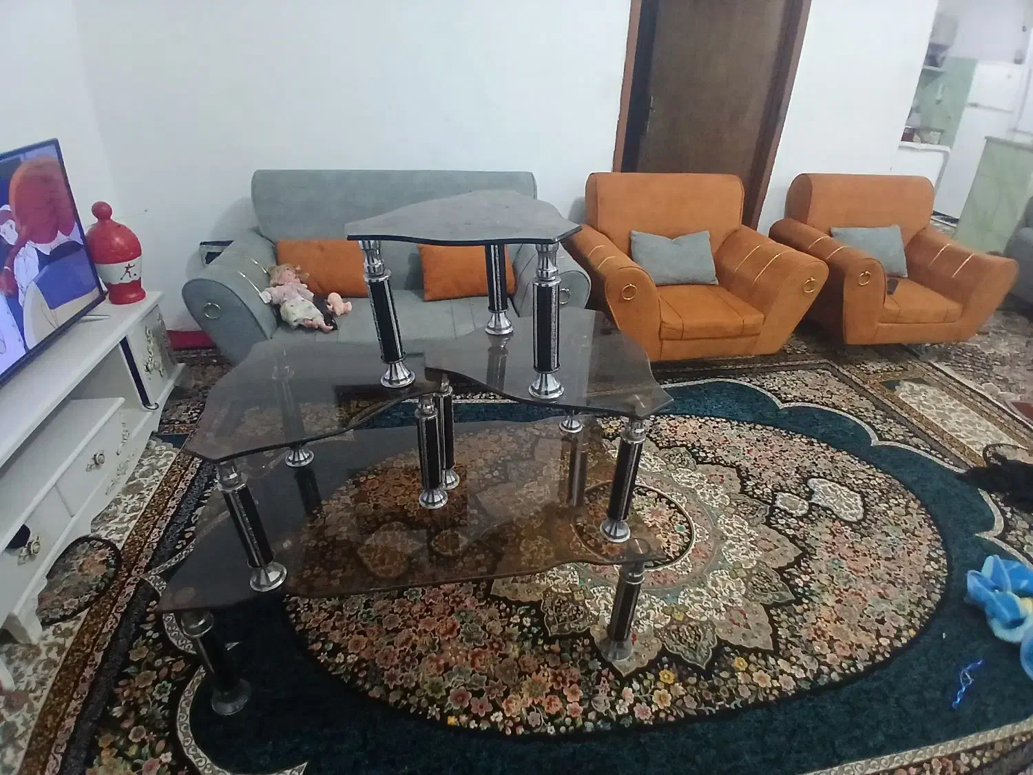 سلام یک دست مبل راحتی ۷نفره سالم و۳عددعسلی|مبلمان خانگی و میز عسلی|باوله, |دیوار