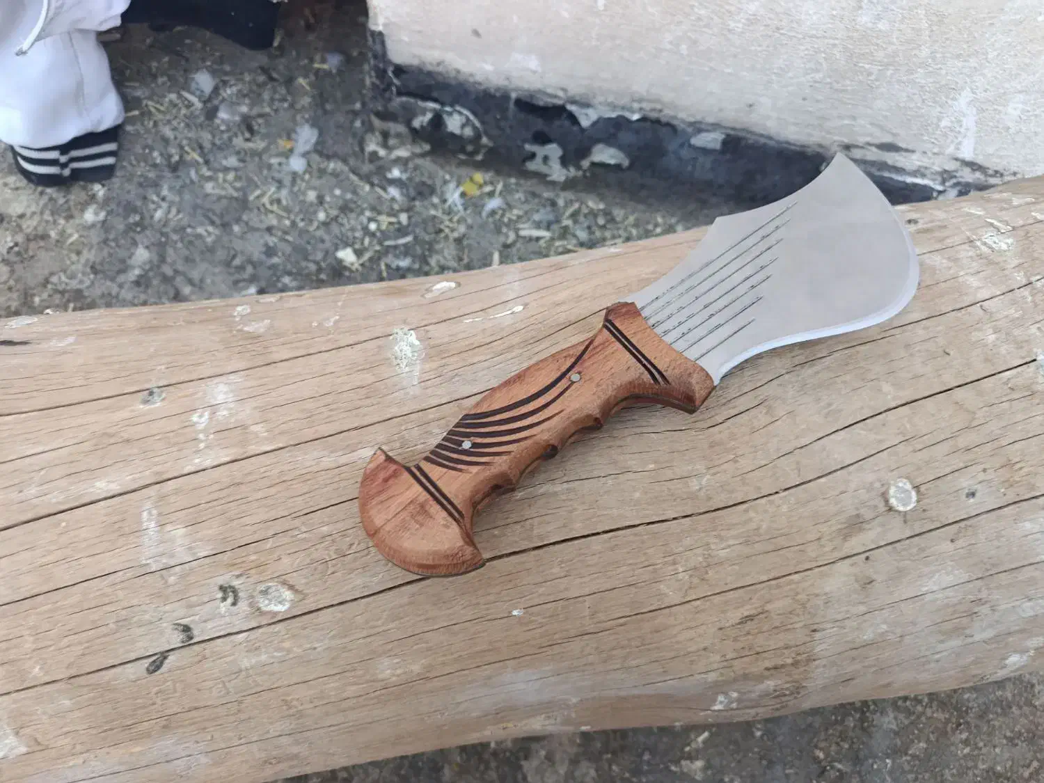 چاقو کپوری|ظروف پختوپز|برخوار, |دیوار