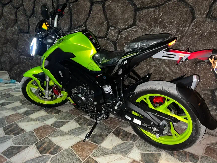 بنلی 180s|موتورسیکلت|کرمانشاه, |دیوار