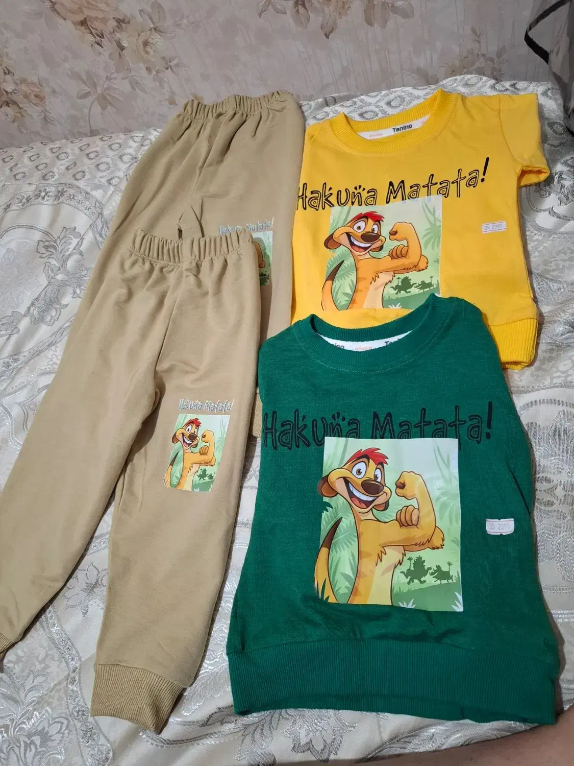 لباس نو سایز 35 دو دست 300 هزارتومن|کفش و لباس بچه|رشت, معلم|دیوار