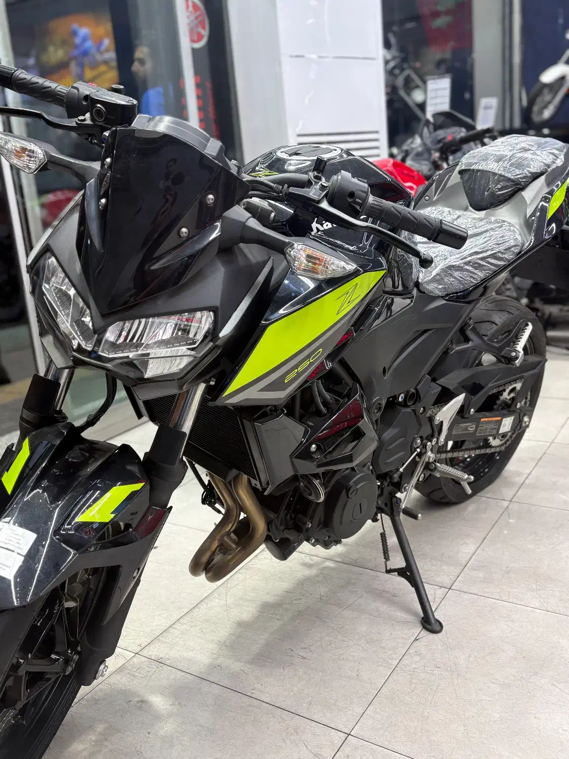 کاوازاکی Z250 مدل ۱۴۰۳ صفر باشرایط اقساط بلند مدت|موتورسیکلت|تهران, جمهوری|دیوار