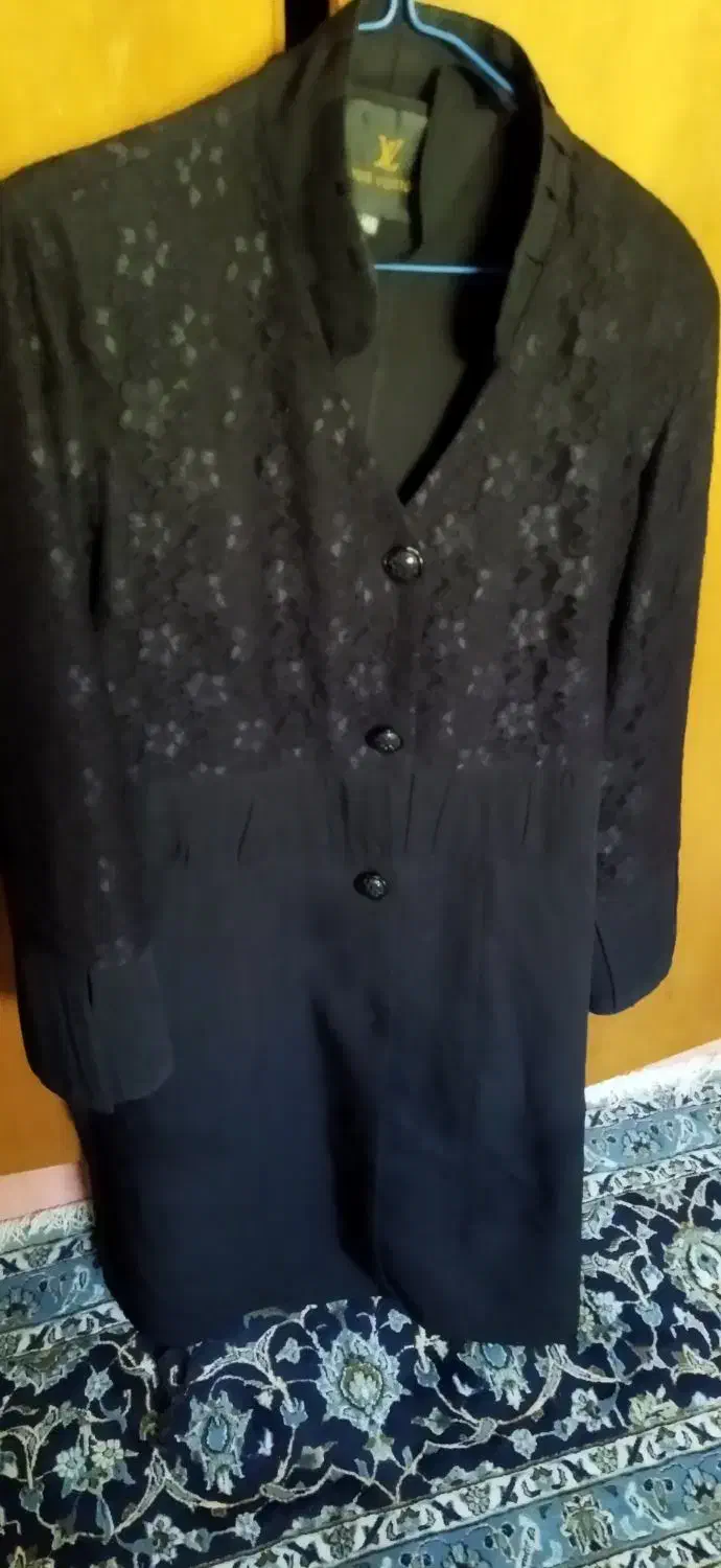 مانتو مشکی بالا تنه کپوری بابلوز گلبهی|لباس|سمنان, |دیوار