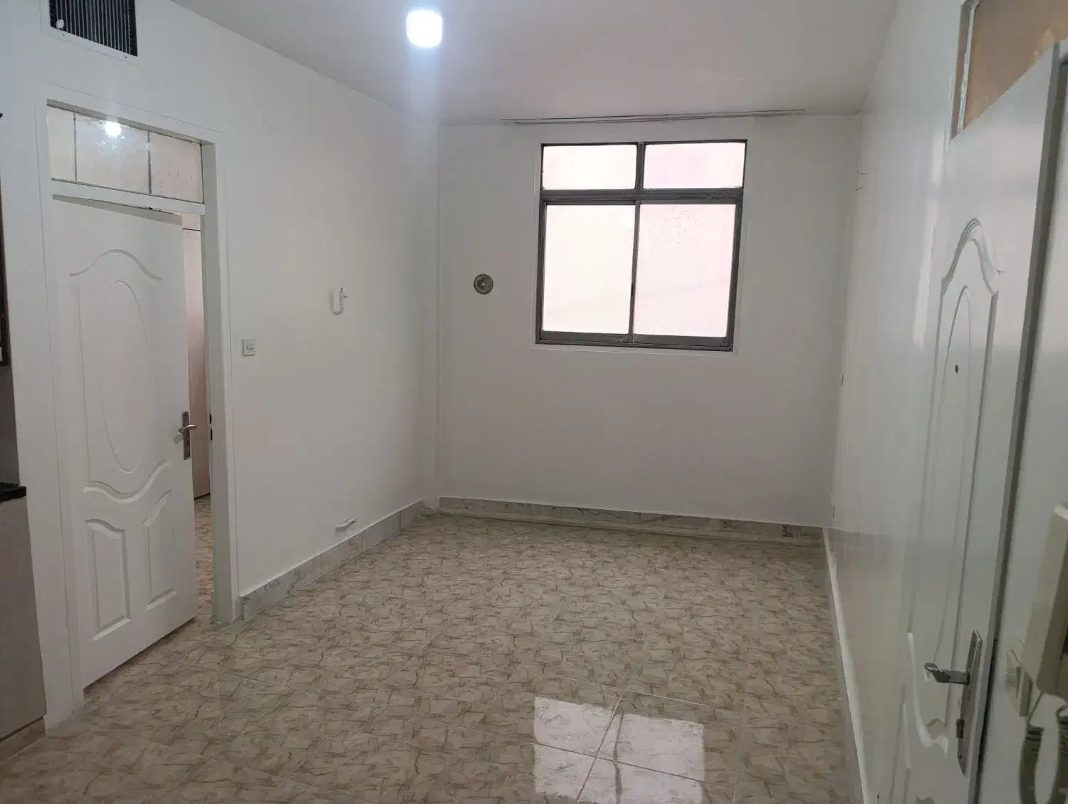 40 متر-تک واحدی -ط اول - تخلیه-تا مترو ۲ دقیقه