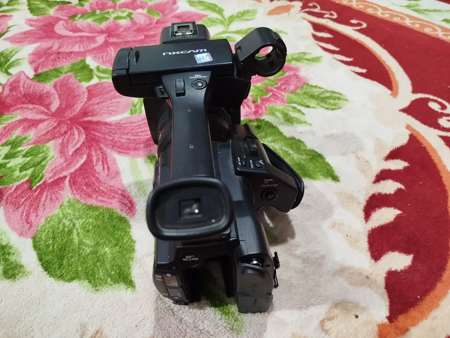 دوربین حرفهای Sony NX100 بسیار کمکار|دوربین عکاسی و فیلمبرداری|کشکوئیه, |دیوار