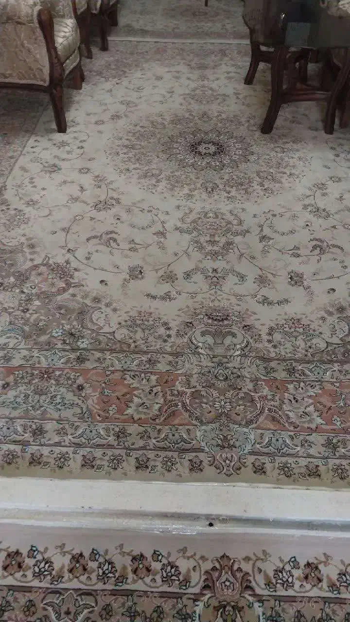 فروش لوازم خانه بخاری فرش رادیو کمد بوفه و ...|فرش|گلستان (تهران), |دیوار