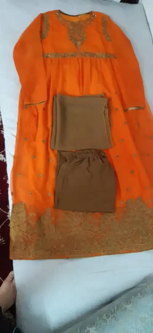 لباس زنانه|لباس|پردیس, فاز ۲|دیوار